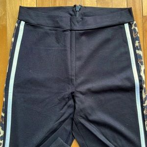 NWOT GUESS PANTS WITH STRIPES ON SIDES
